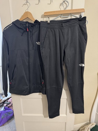 The north face tracksuit set - tracksuit,